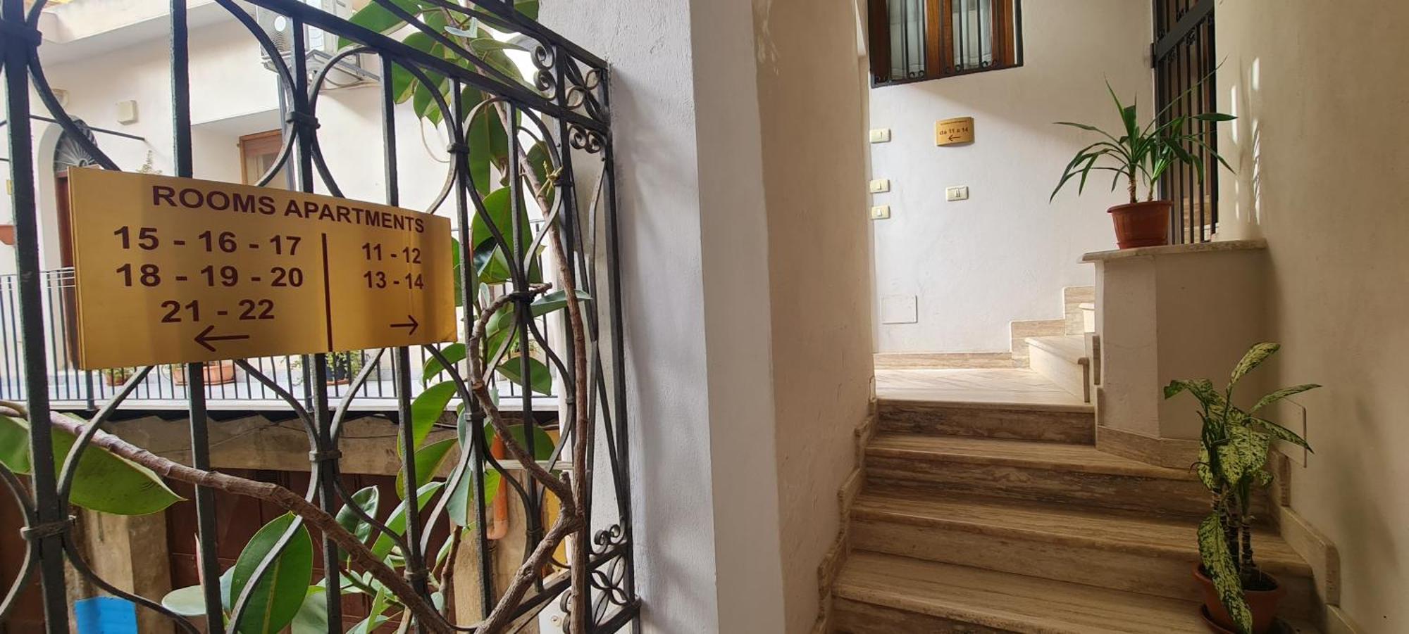 Il Museo Di Teresa Piazza Del Teatro Centrale Агридженто Екстериор снимка